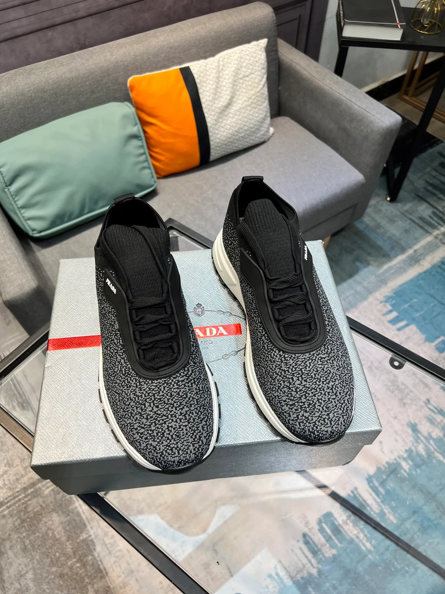 Men's shoes 💰500 PRADA "Prada" casual shoes Regular size: 38-44 (45 can be customized) Product material: Selected cowhide with fly weave material, genuine leather lining, original outsole